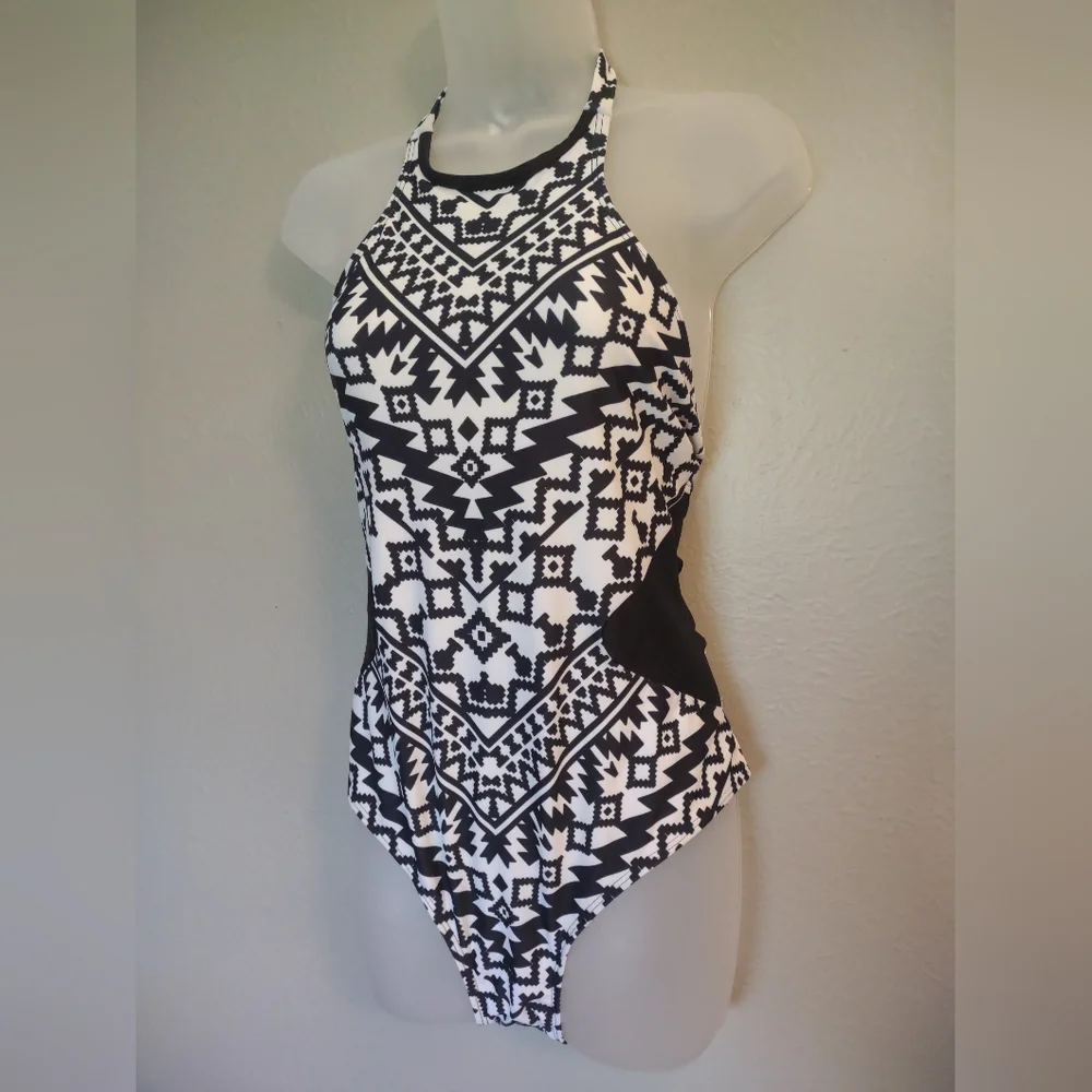 Tribal Print White Black High-Neck Halter One-Piece Swimsuit Size Large - Picture 6 of 12